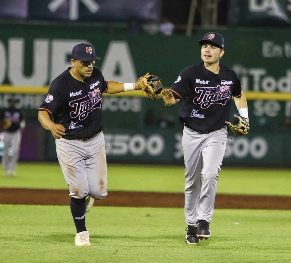 Tigres de Quintana Roo derrota de un zarpazo a Leones de Yucatán