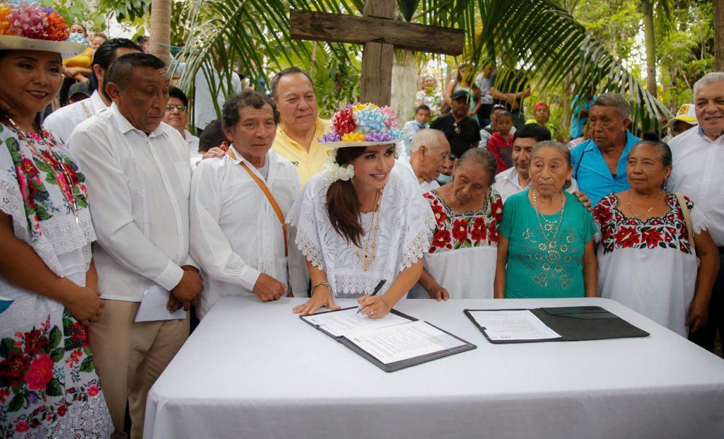 "PRIMERO SON LOS MAYAS", ASEGURA LAURA FERNÁNDEZ AL SER NOMBRADA "NOJOCH XUNÁAN".